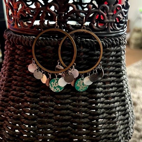 Super Cute Vintage Dangle Hoop Earrings-Silver, Green Earth Tones. π«
- Picture 6 of 7